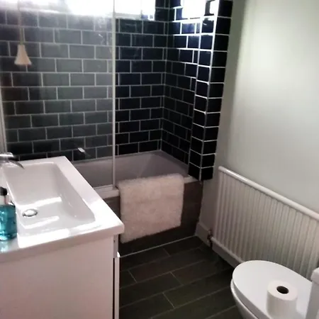 Shore Lodge. 4 Bed Bungalow Only Mtrs From The Beach. Sleeps 8 Sutton-on-Sea Exterior photo